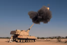 Mỹ phát triển pháo tự hành tầm xa bắn đạn phản lực