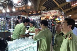 TPHCM "đau đầu" với buôn lậu, gian lận thương mại và hàng giả 