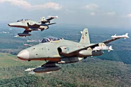 Không quân Malaisia đưa máy bay đánh chặn máy bay Trung Quốc trên Biển Đông