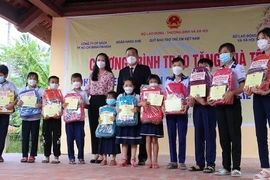 SHB hỗ trợ hộ nghèo, gia đình chính sách khó khăn và trẻ em có hoàn cảnh đặc biệt tại tỉnh Bến Tre