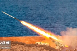 Vệ binh Cách mạng Hồi giáo Iran diễn tập quân sự trên Vịnh Ba Tư