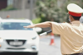 Lo ùn tắc sau kỳ nghỉ lễ 30/4, CSGT bố trí xe cứu hộ sẵn sàng ứng phó