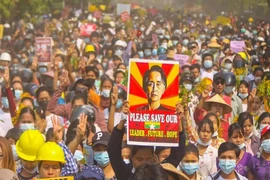 Biểu tình lớn ở Myanmar, 5 người thiệt mạng