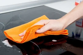 Tự làm dung dịch rửa bếp từ