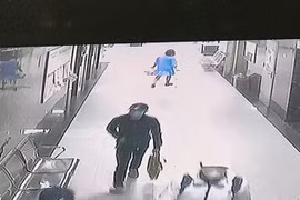 Hà Nội: Bắt được 1 nghi phạm xông vào tận căn hộ trói chân tay, cướp 3 điện thoại ở Linh đàm