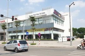 Hãng xe tìm mọi cách “sống sót” trong mùa dịch