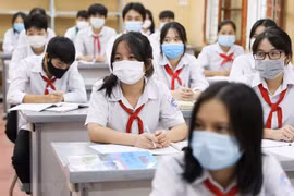 Học sinh lớp 9 của 17 huyện và thị xã của Hà Nội được phép trở lại trường