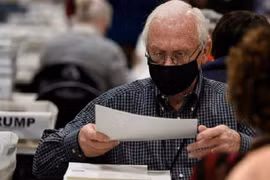 Thêm một hạt của bang Georgia 'quên' đếm phiếu bầu cho Trump