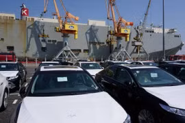 Ô tô nhập khẩu tăng mạnh theo đà phục hồi kinh tế 