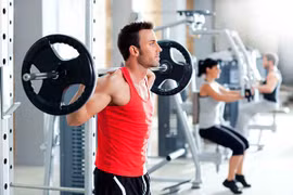 Thoái hóa đốt sống cổ không nên tập tạ