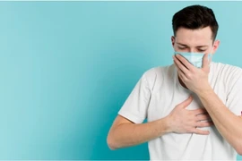 Không chủ quan với ho, hắt hơi, sổ mũi lúc giao mùa