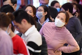 Vàng giảm nhẹ, người mua vẫn lỗ cả triệu đồng