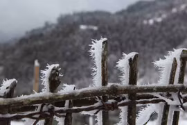 Hà Nội rét nhất 2 năm, nguy cơ núi cao có tuyết