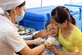 Hà Nội tiêm phòng sởi theo tuần tại 584 xã, phường, thị trấn