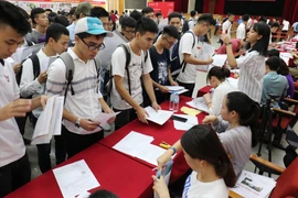 Chưa tốt nghiệp đã nhận giấy báo đại học