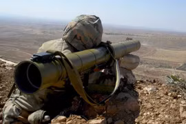 Quân đội Syria và thánh chiến tấn công lẫn nhau, thương vong nặng nề