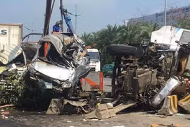 Tai nạn liên hoàn gần sân bay Nội Bài, một người chết