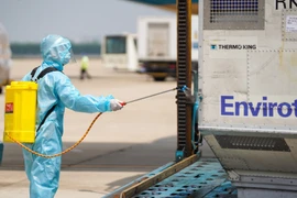 Hình ảnh lô vaccine Covid-19 đầu tiên ở Việt Nam