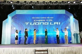 Hà Nội: Kích hoạt sự kiện không dùng tiền mặt “chạm tới tương lai”