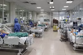 F0 tăng rất nhanh, Hà Nội phân luồng tiếp nhận, điều trị bệnh nhân COVID-19 nguy cơ cao