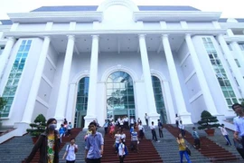 Đại học Sư phạm TPHCM công bố điểm chuẩn xét tuyển học bạ