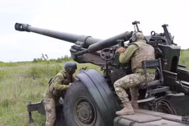 Video: Vừa "ra trận" ở Ukraine, pháo Ý đã bị pháo Nga đập nát