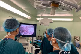 Bệnh viện Bạch Mai cắt gan nội soi thành công