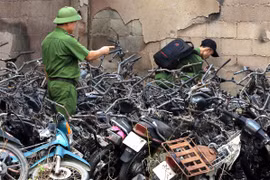 Hơn 70 xe máy trong bãi giữ CSGT Thủ Đức bị cháy rụi