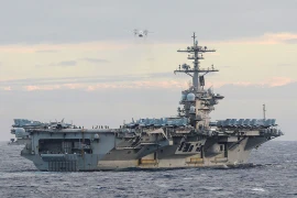 Tàu sân bay Mỹ vào Biển Đông