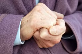 Chống lạnh cho người già