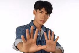 Quang Đăng nhảy kêu gọi bỏ thuốc lá