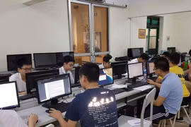 Thi trực tuyến học sinh giỏi Tin các trường chuyên: Giữ kỳ thi, giữ “nhiệt” học tập