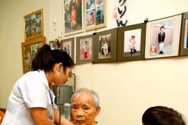 Ứng dụng S-Health - Bạn chăm sóc sức khỏe từ xa cho người cao tuổi.