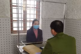 Đối tượng Nguyễn Thị Nhật tại cơ quan công an.