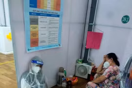 Y bác sĩ quá stress khi đối đầu với dịch bệnh khủng khiếp