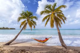 Đi tắm biển, cặp vợ chồng không ngờ bị giun sán chui vào người