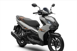 Honda Air Blade 150cc/125cc phiên bản giới hạn với tem xe nổi bật trên cả hai phiên bản động cơ.