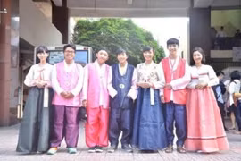 Điểm chuẩn tăng cao "khó tin"