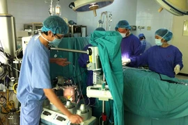 Hai viện phối hợp cứu bệnh nhân ngừng tim do bóc tách động mạch chủ