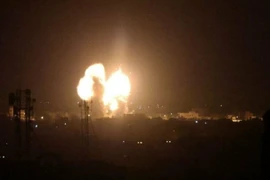 Không quân Israel tiếp tục dồn dập không kích Hamas ở Dải Gaza