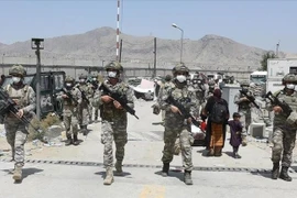 Tình hình Afghanistan: Đọ súng ở sân bay Kabul, Washington tuyên bố chỉ di tản công dân Mỹ và đồng minh