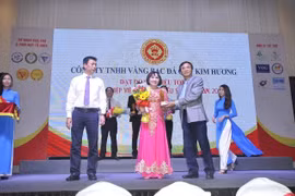 Công ty TNHH tiệm vàng đá quý kim hương với cả tấm lòng