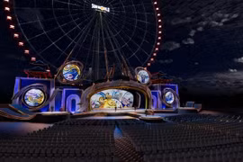 ‏Sân khấu thiết kế 5 vòng tròn ấn tượng và hoành tráng từ đạo diễn gạo cội Phạm Hoàng Nam.