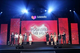 LazMall Brand Awards 2021 tôn vinh 16 thương hiệu có sự phát triển mạnh mẽ và bền vững.