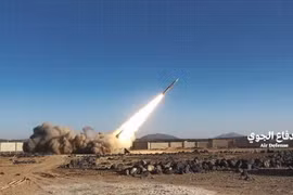 Houthi liên tiếp bắn hạ UAV, đưa trực thăng quân sự vào chiến đấu