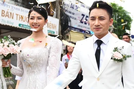 Toàn cảnh lễ cưới của Phan Mạnh Quỳnh và Khánh Vy