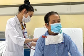 Ghép ruột tái tạo đường ăn cho bệnh nhân ung thư hạ họng di căn thực quản