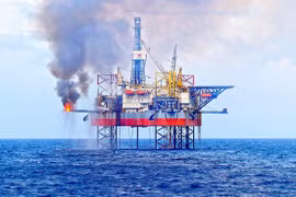  Kỳ vọng ngành dầu khí sẽ phục hồi mạnh trong 2021