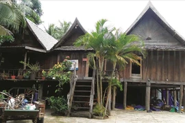 “Bắt chồng” ở Buôn Đôn