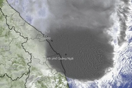 Bão số 10 áp sát vùng biển Quảng Ngãi - Phú Yên